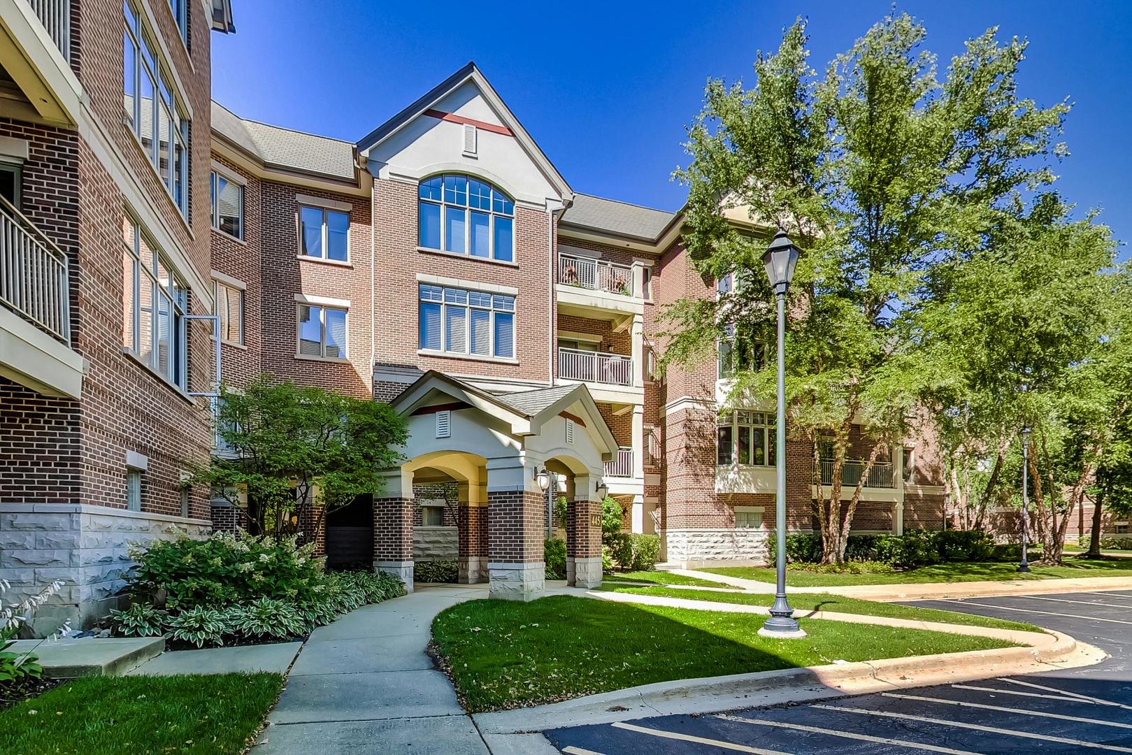 445 Village Green