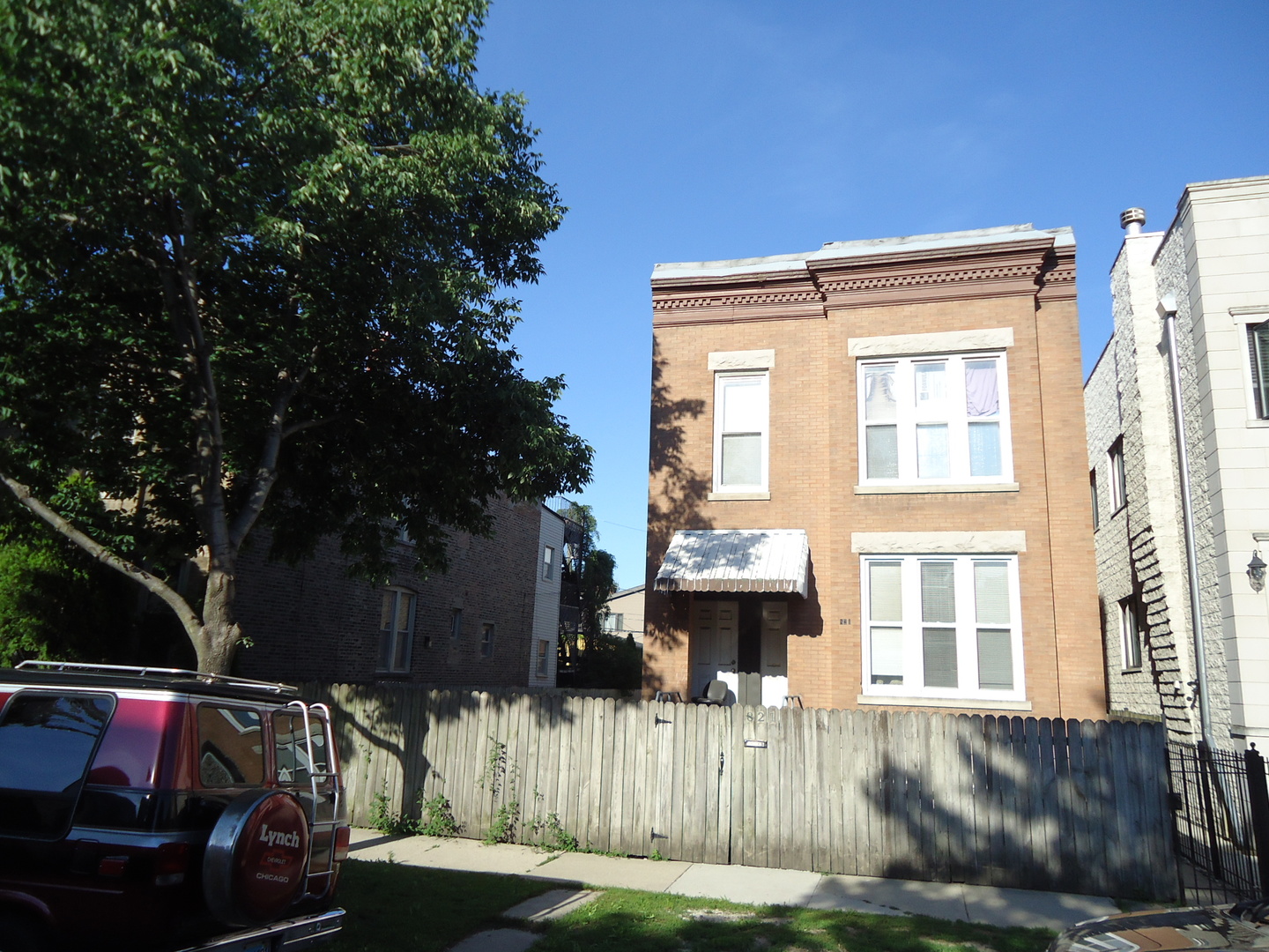 821-23 Fairfield Avenue