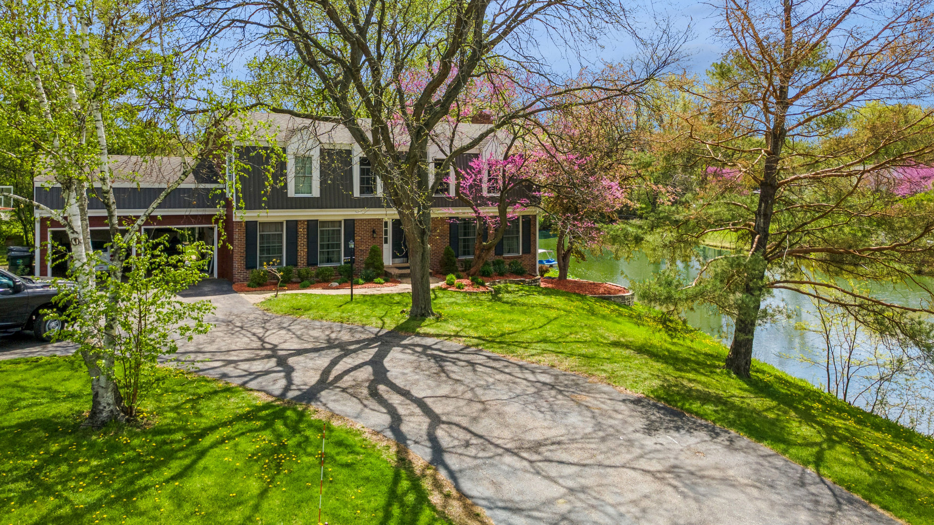 1419 Main Street