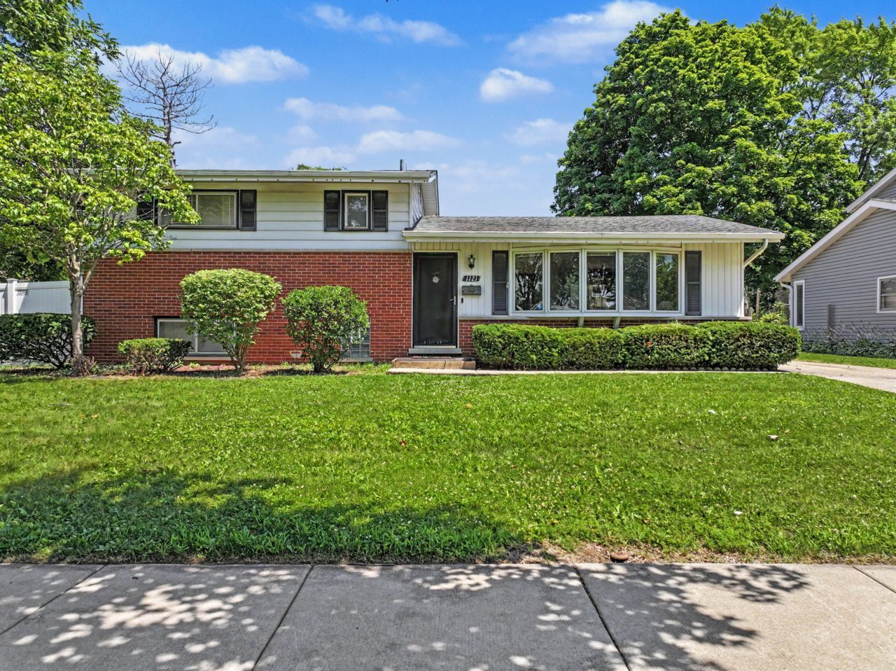 1121 Crabtree Lane