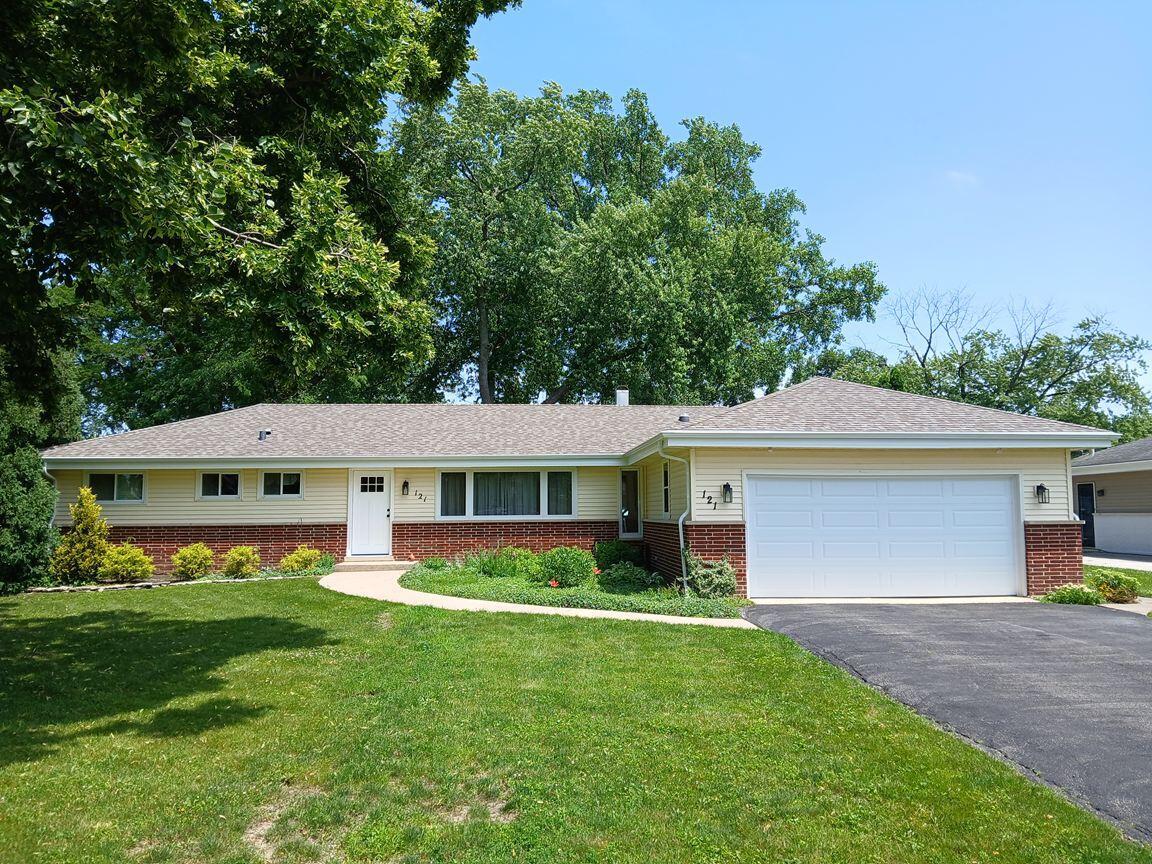 121 Mandel Lane