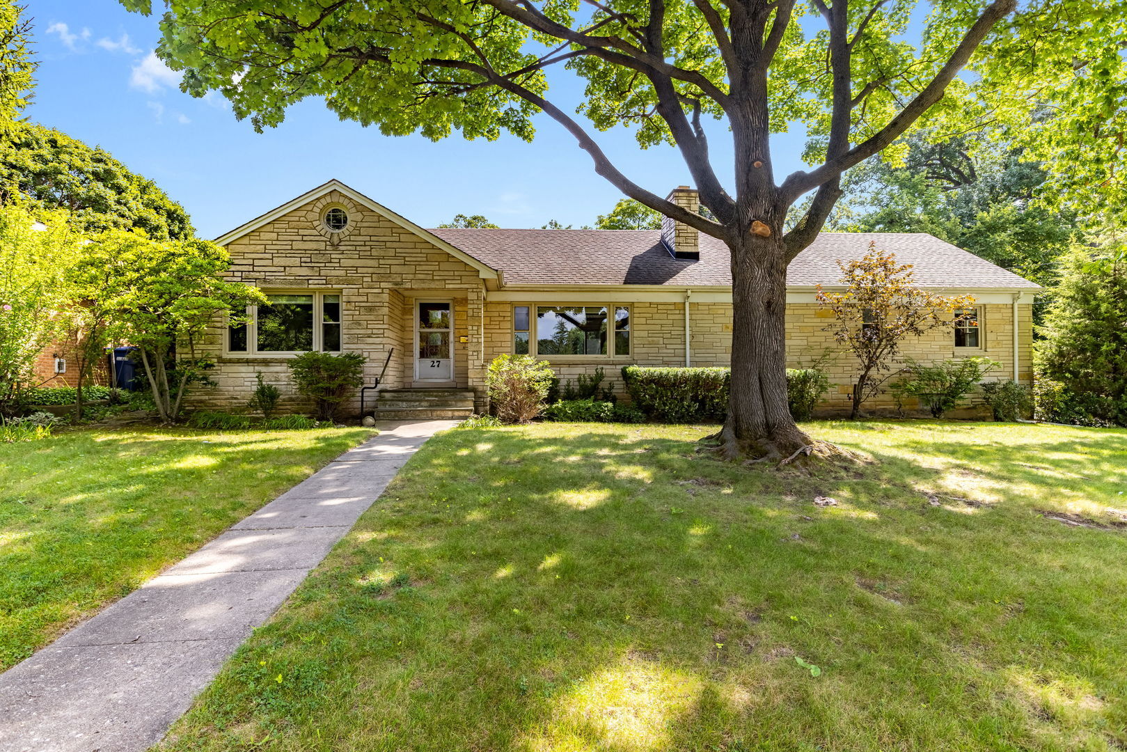 27 Pleasant Avenue